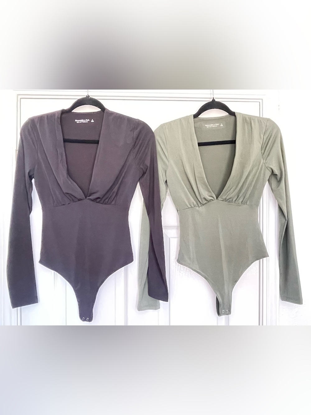 Abercrombie & Fitch Long Sleeve V-Neck Bodysuit Duo in Olive Green and Charcoal